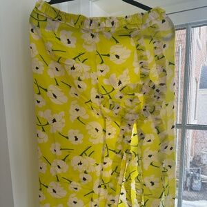 ROCHAS 100% SilkYellow Skirt w/ White Flowers, Leg Slit & Rosette IT 44/US 8